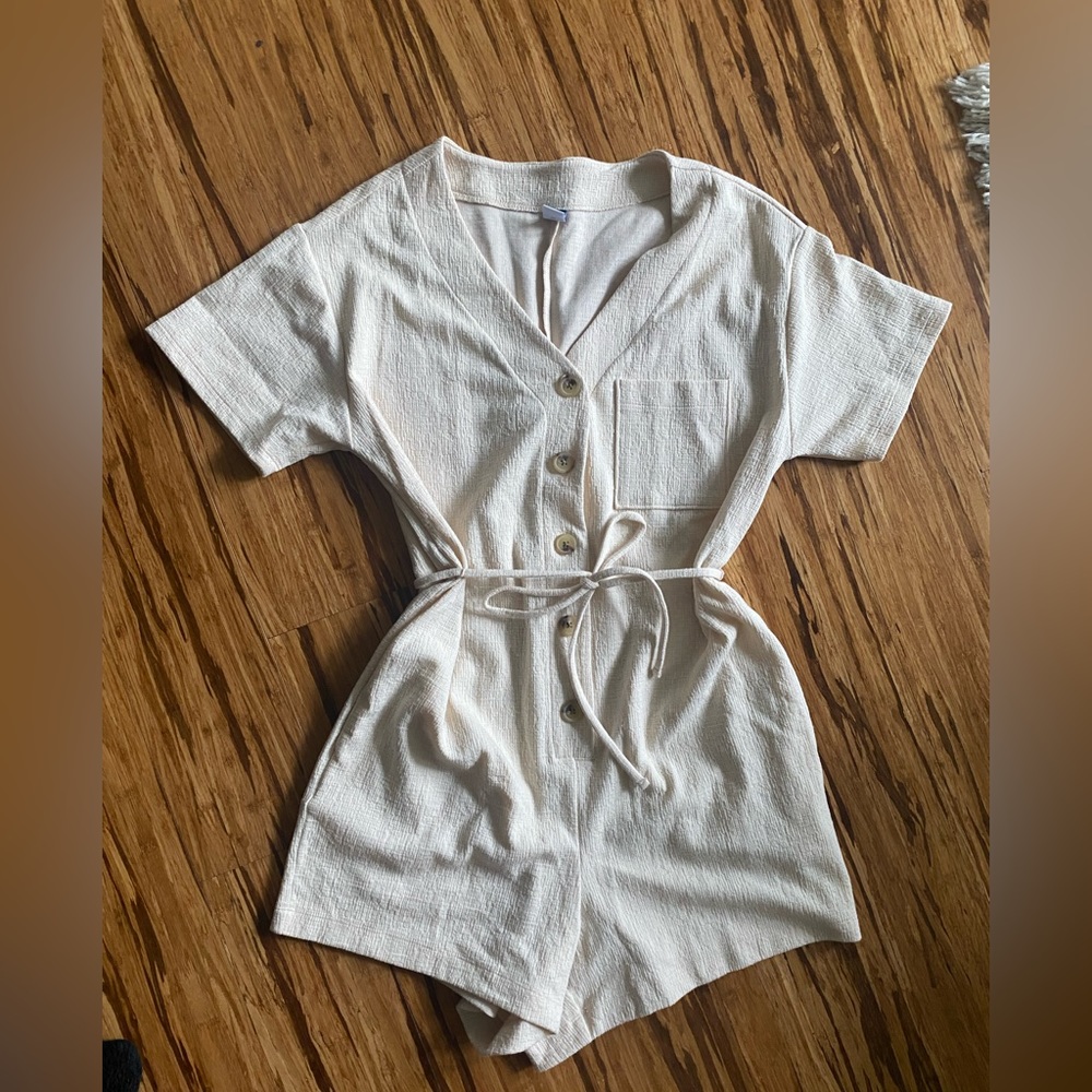 NEW Old Navy Romper, Nude color, XS (fit XS-S), with pockets!